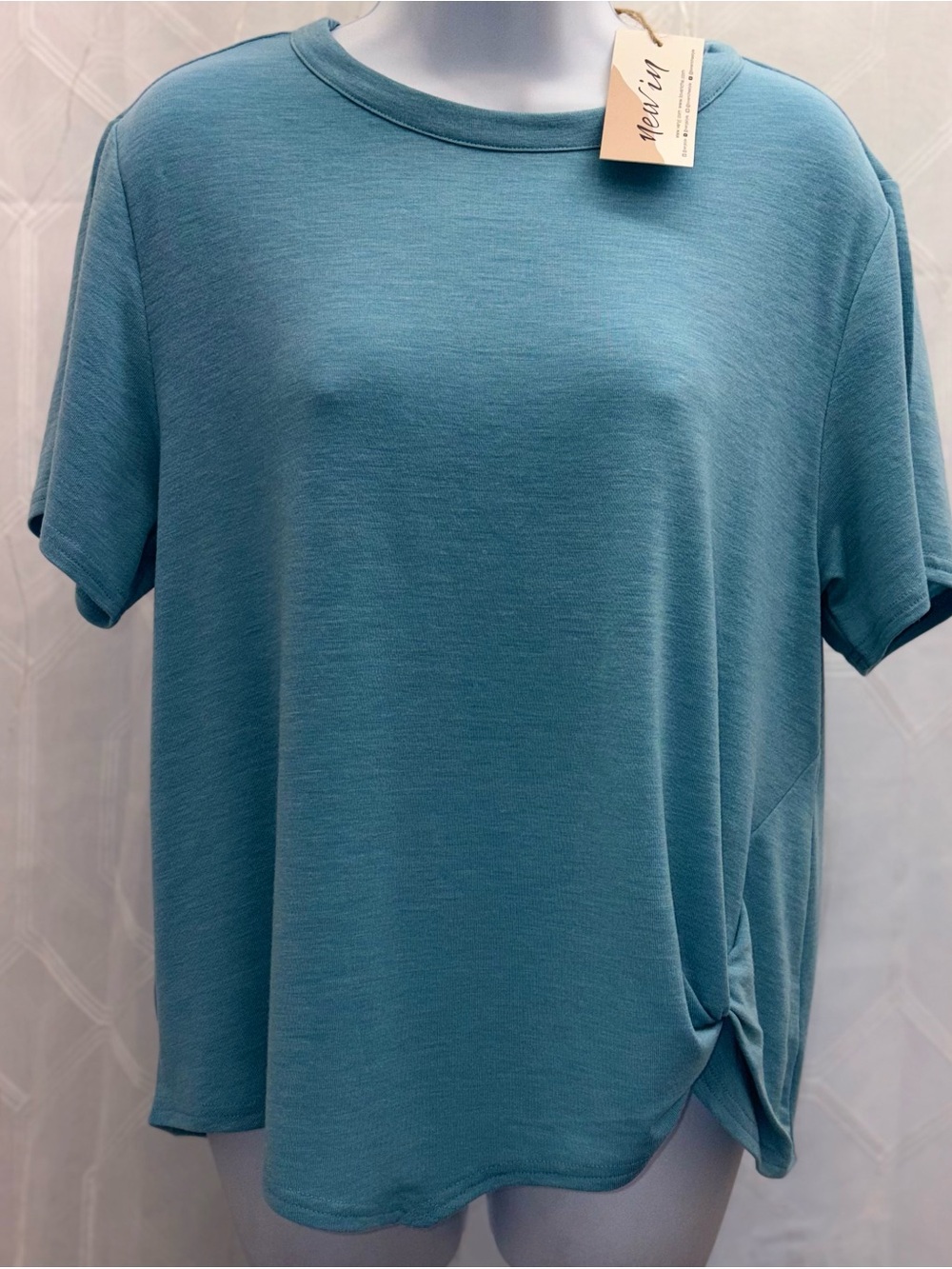 New In Women’s NWT Teal Coastal Crewneck Twisted KnotTee  Athleisure Basic Large